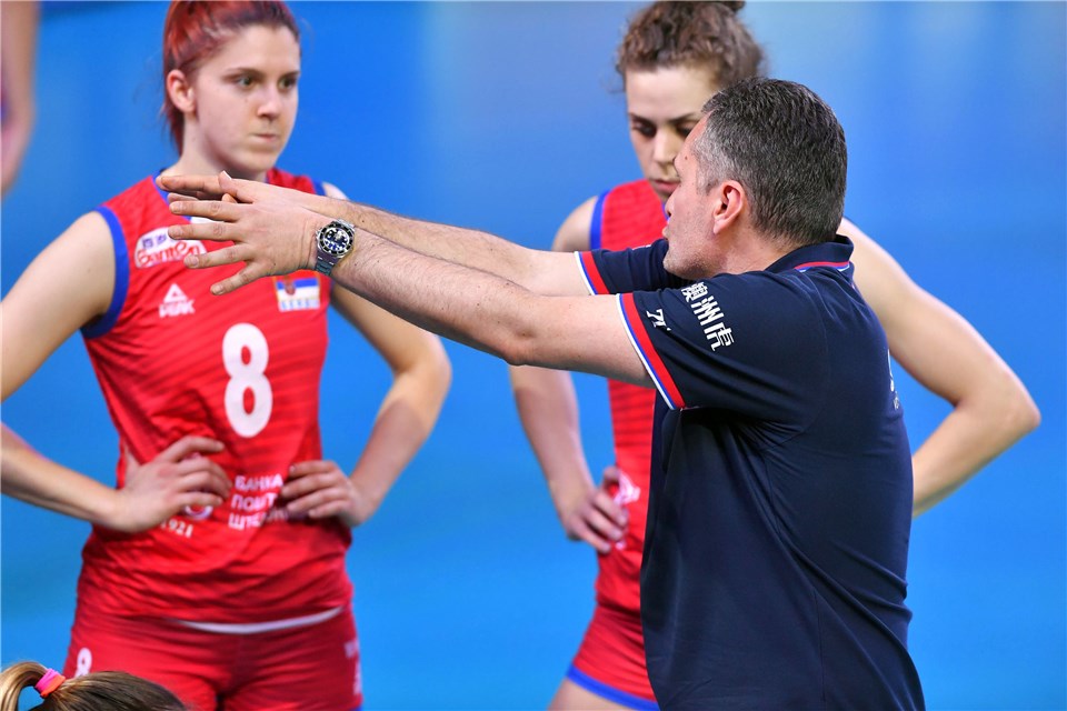 教练.jpg 教练.jpg